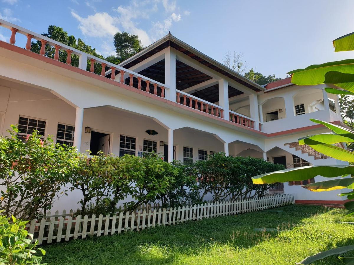 Polish Princess Guest House Порт-Антонио Экстерьер фото