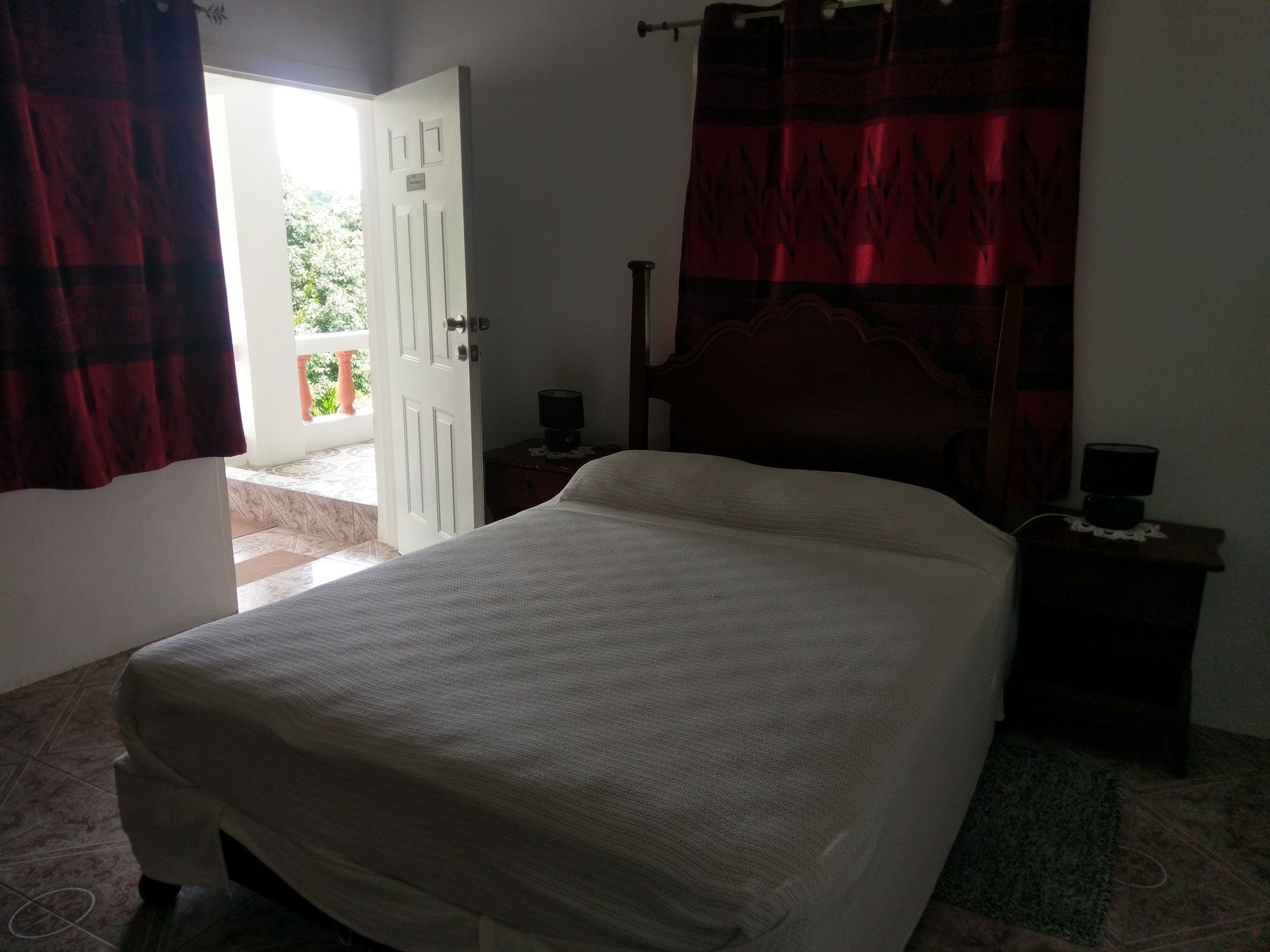 Polish Princess Guest House Порт-Антонио Экстерьер фото